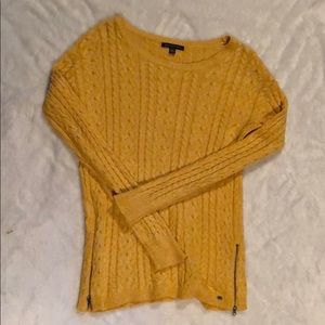 American Eagle Outfitters Sweater